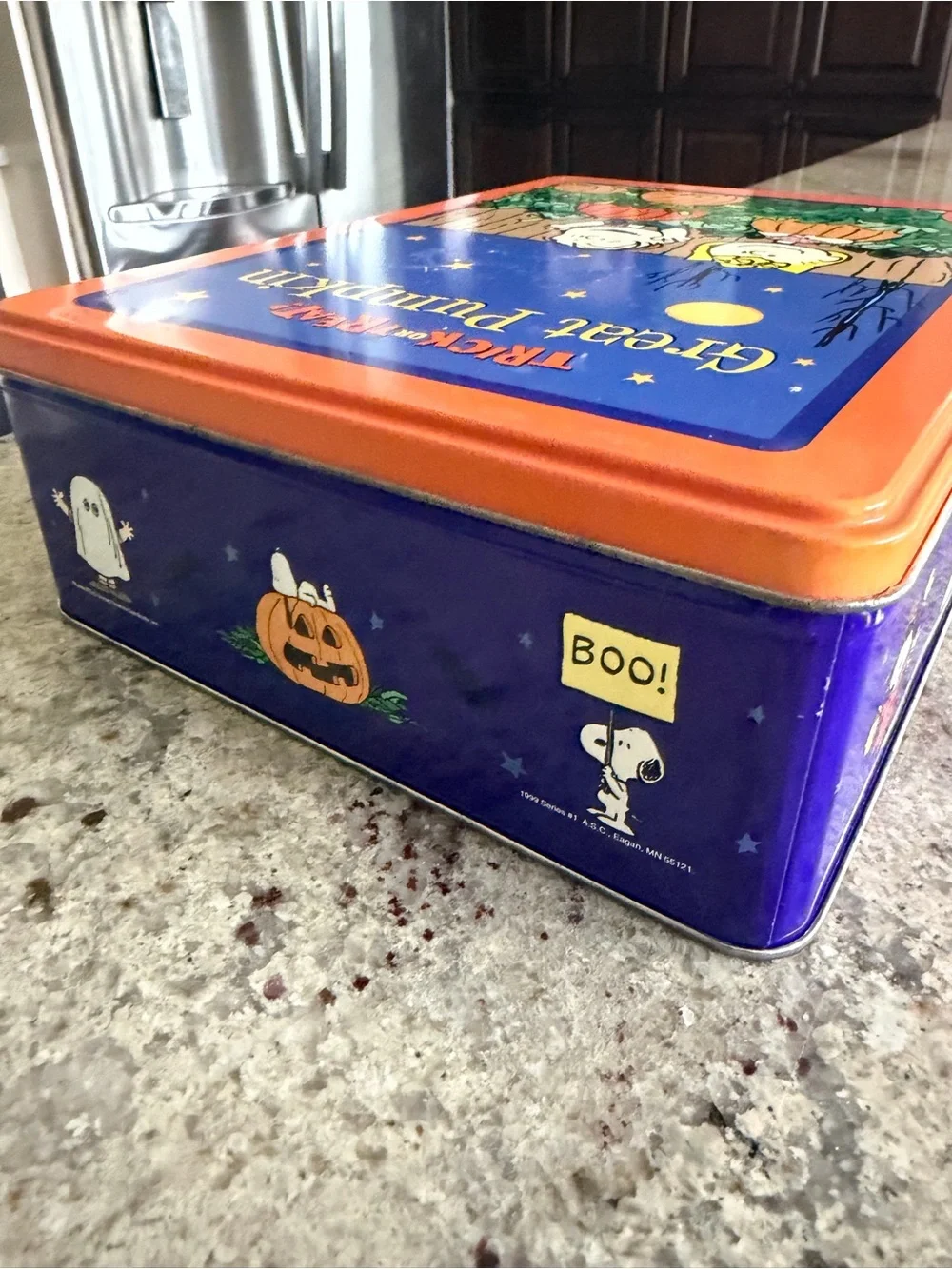 Vintage 1999 Collectible Peanuts Great Pumpkin Orange & Blue Tin